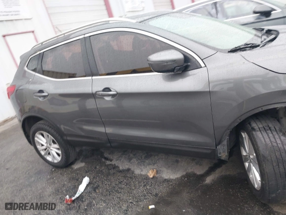 2018 Nissan Rogue Sport S with VIN JN1BJ1CP8JW193830, listed as a IAAI auction lot 41733404 with 80,887 mi miles. Bid and sale history available at carsss.com. Image 13.