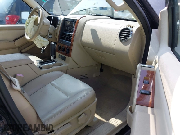 2006 Ford Explorer Eddie Bauer with VIN 1FMEU64E46UB70961, listed as a IAAI auction lot 42714651 with 47,758 mi miles and . Bid and sale history available at DreamBid. Image 5.