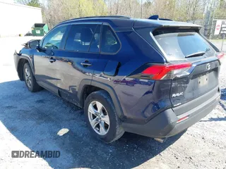 2021 Toyota RAV4 XLE with VIN JTMW1RFV9MD070870, listed as a IAAI auction lot 41719312 with 576,675 mi miles. Bid and sale history available at carsss.com. Image 3.