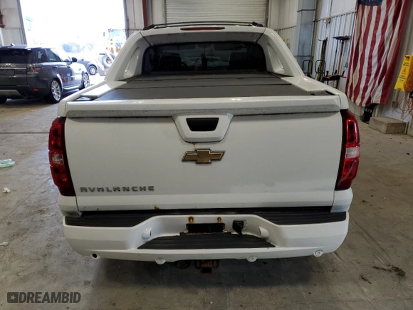 2007 Chevrolet Avalanche LT w/3LT with VIN 3GNFK12357G218403, listed as a Copart auction lot 82667364 with 131,962 mi miles and Clean Title. Bid and sale history available at carsss.com. Image 6.