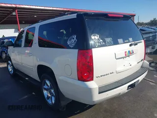 2013 GMC Yukon XL SLT with VIN 1GKS1KE07DR362570, listed as a IAAI auction lot 41500425 with 89,352 mi miles. Bid and sale history available at carsss.com. Image 3.