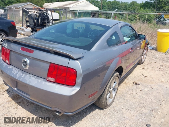 2006 Ford Mustang GT Deluxe with VIN 1ZVFT82H065153666, listed as a IAAI auction lot 42596713 with 264,571 mi miles and . Bid and sale history available at DreamBid. Image 4.