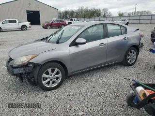 2011 Mazda 3 i Touring z VIN JM1BL1VGXB1902339, wystawiony jako Copart lot #53524125 z przebiegiem 175 455 mil mil oraz Szkoda całkowita • Salvage title. Historia ofert i sprzedaży dostępna na DreamBid. Obrazek 1.