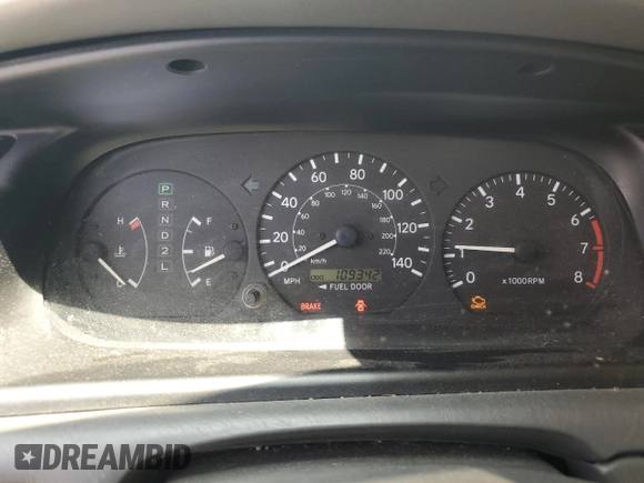 2000 Toyota Camry CE z VIN 4T1BG22K2YU663536, wystawiony jako Copart lot #60101425 z przebiegiem 109 342 mil mil oraz Czysty tytuł • Clean title. Historia ofert i sprzedaży dostępna na DreamBid. Obrazek 9.