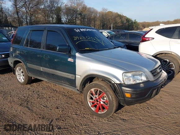 1998 Honda CR-V EX with VIN JHLRD1868WC043795, listed as a IAAI auction lot 39225234 with 194,732 mi miles. Bid and sale history available at carsss.com. Image 1.