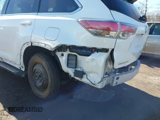 2015 Toyota Highlander Limited z VIN 5TDDKRFH0FS103616, wystawiony jako IAAI lot #41791228 z przebiegiem 132 288 mil mil oraz . Historia ofert i sprzedaży dostępna na DreamBid. Obrazek 6.