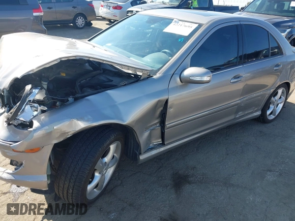 2006 Mercedes-Benz C 230 Sport с VIN WDBRF52H76A867404, выставлен на аукционе IAAI как лот 42217695 с пробегом 117 558 миль миль и . История ставок и продаж доступна на DreamBid. Изображение 18.