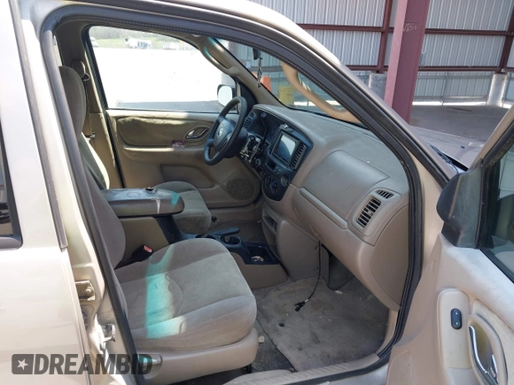2002 Mazda Tribute LX with VIN 4F2YU08132KM26681, listed as a IAAI auction lot 42032230 with 273,155 mi miles and . Bid and sale history available at DreamBid. Image 5.