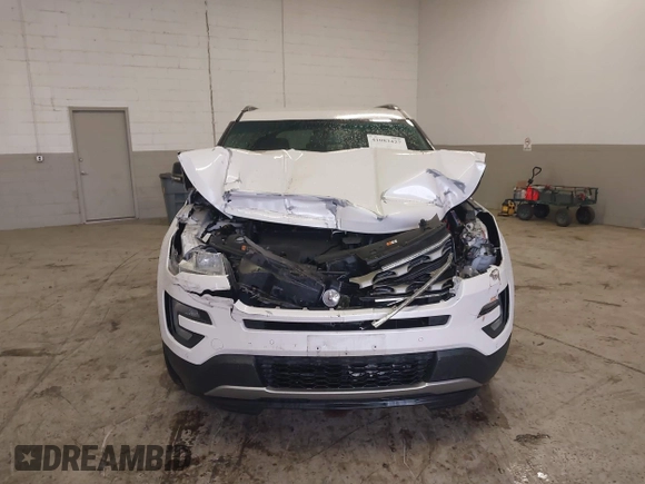2017 Ford Explorer XLT with VIN 1FM5K8D89HGB36950, listed as a IAAI auction lot 41083427 with Not Provided miles and . Bid and sale history available at carsss.com. Image 12.