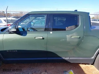 2022 Rivian R1T Adventure Package with VIN 7FCTGAAA2NN006098, listed as a IAAI auction lot 41172815 with 1 mi miles. Bid and sale history available at carsss.com. Image 14.