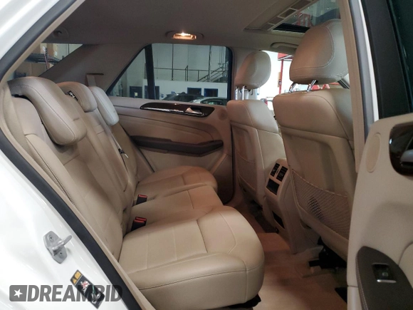 2015 Mercedes-Benz M 350 z VIN 4JGDA5HB1FA480792, wystawiony jako Copart lot #58862055 z przebiegiem 149 190 mil mil oraz Szkoda całkowita • Salvage title. Historia ofert i sprzedaży dostępna na DreamBid. Obrazek 11.