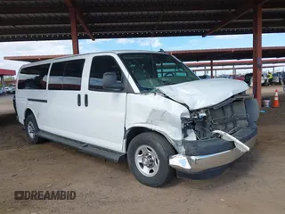 2020 Chevrolet Express Passenger LT z VIN 1GAZGPFG8L1124234, wystawiony jako IAAI lot #41749227 z przebiegiem 82 254 mil mil oraz . Historia ofert i sprzedaży dostępna na DreamBid. Obrazek 1.