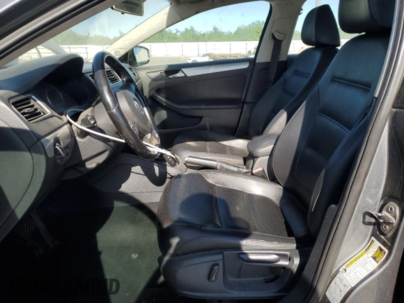 2014 Volkswagen Jetta SE with VIN 3VWD07AJXEM315231, listed as a Copart auction lot 58258075 with 99,860 mi miles and Salvage title. Bid and sale history available at DreamBid. Image 7.