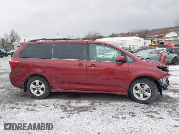 2020 Toyota Sienna LE Auto Access Seat with VIN 5TDKZ3DCXLS053763, listed as a IAAI auction lot 41427752 with 93,761 mi miles. Bid and sale history available at carsss.com. Image 13.