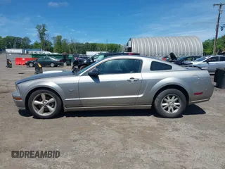 2009 Ford Mustang GT z VIN 1ZVHT82H295123520, wystawiony jako IAAI lot #42313485 z przebiegiem 153 069 mil mil oraz . Historia ofert i sprzedaży dostępna na DreamBid. Obrazek 15.