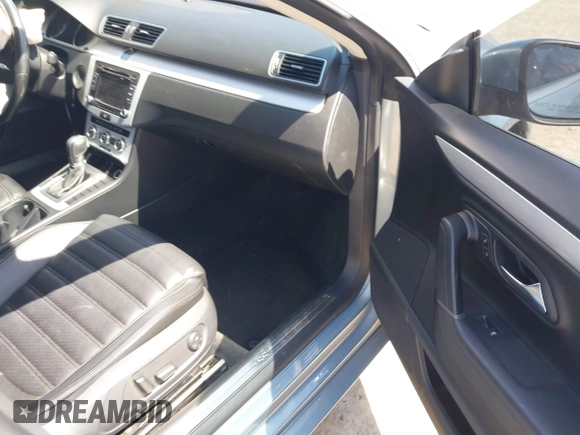2013 Volkswagen CC Sport with VIN WVWBN7AN6DE536425, listed as a IAAI auction lot 42091513 with 180,753 mi miles. Bid and sale history available at carsss.com. Image 5.