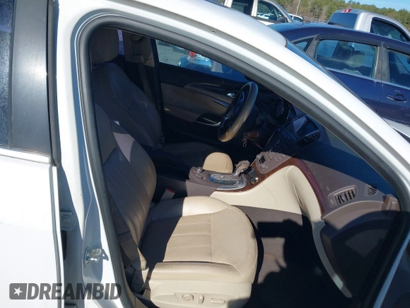 2011 Buick Regal CXL RL6 with VIN W04GU5GCXB1025852, listed as a IAAI auction lot 41221618 with 1 mi miles. Bid and sale history available at carsss.com. Image 5.