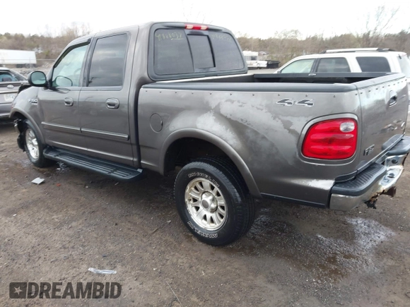 2003 Ford F-150 XLT with VIN 1FTRW086X3KA54557, listed as a IAAI auction lot 41888037 with 217,512 mi miles. Bid and sale history available at carsss.com. Image 3.