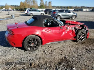 2017 FIAT 124 Spider Elaborazione Abarth z VIN JC1NFAEK1H0117289, wystawiony jako Copart lot #75170854 z przebiegiem 39 395 mil mil oraz Szkoda całkowita • Salvage title. Historia ofert i sprzedaży dostępna na DreamBid. Obrazek 3.