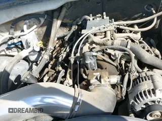 2002 Chevrolet Silverado 2500HD z VIN 1GBHC24U92E276643, wystawiony jako IAAI lot #41945451 z przebiegiem 189 615 mil mil oraz . Historia ofert i sprzedaży dostępna na DreamBid. Obrazek 19.