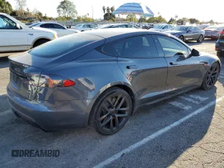 2021 Tesla Model S Long Range z VIN 5YJSA1E58MF434156, wystawiony jako Copart lot #46538425 z przebiegiem 23 510 mil mil oraz Szkoda całkowita • Salvage title. Historia ofert i sprzedaży dostępna na DreamBid. Obrazek 3.
