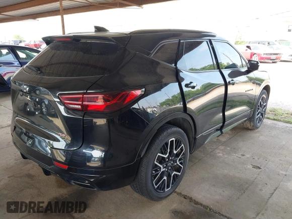 2023 Chevrolet Blazer RS z VIN 3GNKBERS8PS136262, wystawiony jako IAAI lot #41932128 z przebiegiem 53 443 mil mil oraz . Historia ofert i sprzedaży dostępna na DreamBid. Obrazek 4.