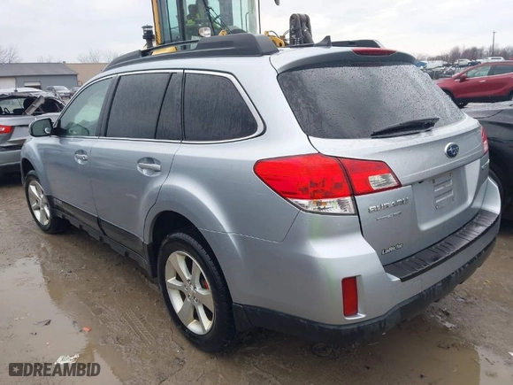 2013 Subaru Outback 2.5i Limited with VIN 4S4BRCKC4D3301409, listed as a IAAI auction lot 41913955 with 129,262 mi miles. Bid and sale history available at carsss.com. Image 3.