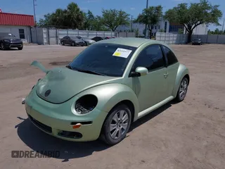 2008 Volkswagen Beetle S with VIN 3VWPW31C28M522383, listed as a IAAI auction lot 42131577 with 122,294 mi miles and . Bid and sale history available at DreamBid. Image 2.