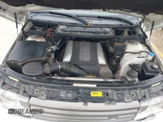 2005 Land Rover Range Rover HSE with VIN SALME11425A188699, listed as a IAAI auction lot 41192698 with 161,020 mi miles and . Bid and sale history available at DreamBid. Image 10.