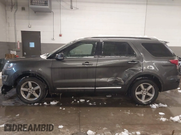 2017 Ford Explorer XLT with VIN 1FM5K8D88HGD75308, listed as a IAAI auction lot 41628295 with 92,327 mi miles and . Bid and sale history available at carsss.com. Image 14.