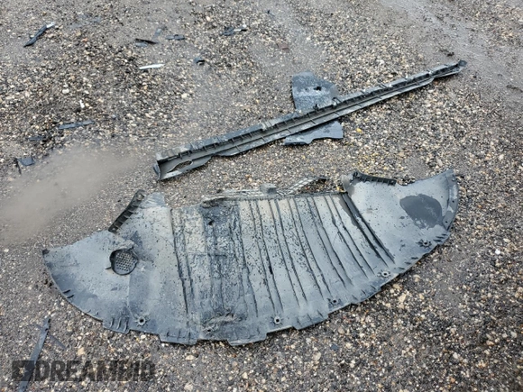 2024 Tesla Model Y z VIN 7SAYGDED7RF018059, wystawiony jako Copart lot #54273785 z przebiegiem 30 080 mil mil oraz Szkoda całkowita • Salvage title. Historia ofert i sprzedaży dostępna na DreamBid. Obrazek 12.