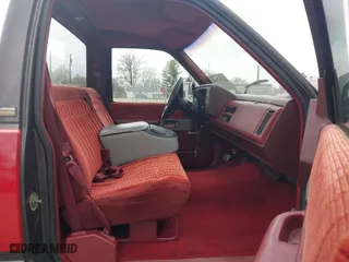 1991 Chevrolet C/K 1500 with VIN 1GCDC14K5ME180465, listed as a IAAI auction lot 41957549 with 162,483 mi miles. Bid and sale history available at carsss.com. Image 5.