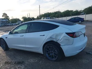 2023 Tesla Model 3 с VIN 5YJ3E1EA9PF479343, выставлен на аукционе IAAI как лот 42547545 с пробегом 11 741 миль миль и . История ставок и продаж доступна на DreamBid. Изображение 13.