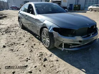2018 BMW 5 Series 540i xDrive z VIN WBAJE7C58JG892106, wystawiony jako Copart lot #50320225 z przebiegiem 70 761 mil mil oraz Szkoda całkowita • Salvage title. Historia ofert i sprzedaży dostępna na DreamBid. Obrazek 10.