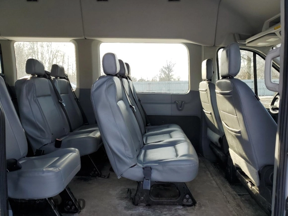 2018 Ford Transit Passenger XL with VIN 1FBVU4XM2JKA03650, listed as a Copart auction lot 46547195 with 108,821 mi miles and Salvage Title. Bid and sale history available at DreamBid. Image 11.