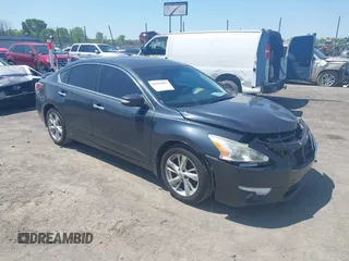 2014 Nissan Altima 2.5 S with VIN 1N4AL3AP4EC429257, listed as a IAAI auction lot 41976407 with 109,014 mi miles. Bid and sale history available at carsss.com. Image 1.