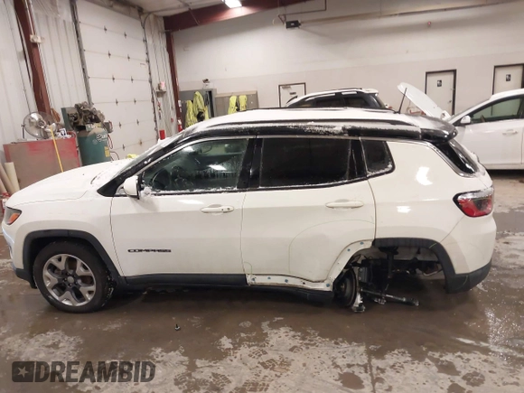 2020 Jeep Compass Limited with VIN 3C4NJDCB7LT240631, listed as a IAAI auction lot 41322631 with 49,481 mi miles. Bid and sale history available at carsss.com. Image 14.