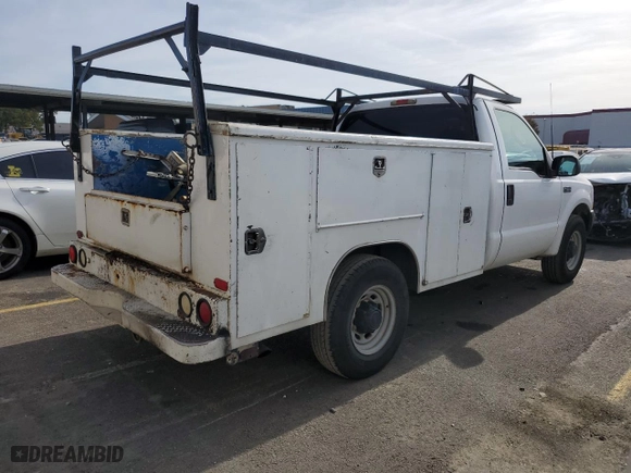 2003 Ford Super Duty F-250 XL with VIN 1FTNF20LX3EB80038, listed as a Copart auction lot 45742785 with 980,885 mi miles and Clean Title. Bid and sale history available at carsss.com. Image 3.