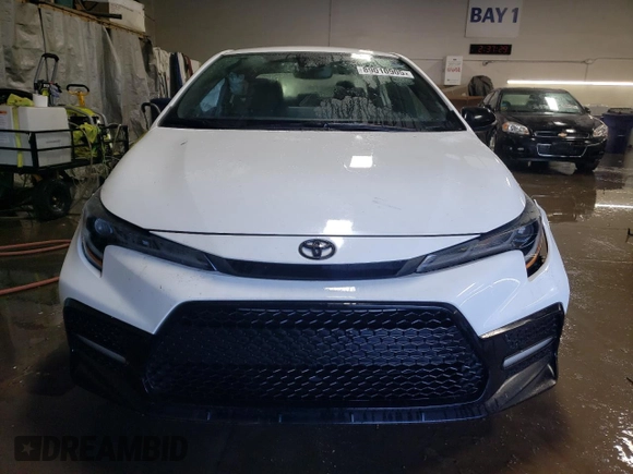 2022 Toyota Corolla SE with VIN 5YFS4MCE9NP122056, listed as a Copart auction lot 89010905 with 86,589 mi miles and Salvage Title. Bid and sale history available at carsss.com. Image 5.