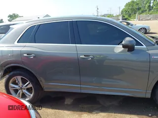 2022 Audi Q3 S line Premium Plus z VIN WA1EECF39N1066181, wystawiony jako IAAI lot #42570617 z przebiegiem 33 066 mil mil oraz . Historia ofert i sprzedaży dostępna na DreamBid. Obrazek 14.