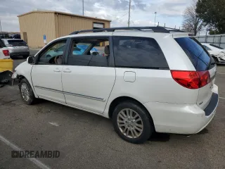 2010 Toyota Sienna XLE z VIN 5TDDK4CC8AS033402, wystawiony jako Copart lot #79083354 z przebiegiem 226 956 mil mil oraz Szkoda całkowita • Salvage title. Historia ofert i sprzedaży dostępna na DreamBid. Obrazek 2.