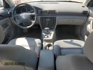 2004 Volkswagen Passat GLS z VIN WVWVD63B54E342658, wystawiony jako Copart lot #59256635 z przebiegiem 73 840 mil mil oraz Czysty tytuł • Clean title. Historia ofert i sprzedaży dostępna na DreamBid. Obrazek 8.