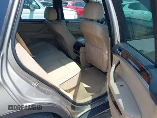 2007 BMW X5 3.0si z VIN 5UXFE43527L010725, wystawiony jako IAAI lot #42179894 z przebiegiem 174 074 mil mil oraz . Historia ofert i sprzedaży dostępna na DreamBid. Obrazek 8.