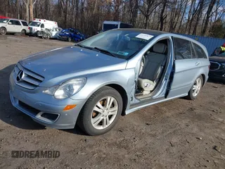 2007 Mercedes-Benz R-Class 3.5L with VIN 4JGCB65E87A055682, listed as a IAAI auction lot 41239875 with 138,854 mi miles. Bid and sale history available at carsss.com. Image 2.