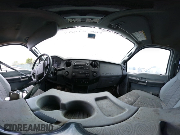 2014 Ford F-250 XL z VIN 1FT7W2B65EEB76210, wystawiony jako IAAI lot #42494326 z przebiegiem Nie podano mil oraz . Historia ofert i sprzedaży dostępna na DreamBid. Obrazek 19.