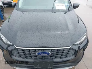 2025 Ford Escape Active with VIN 1FMCU0GNXSUA42718, listed as a IAAI auction lot 41875792 with 7,520 mi miles. Bid and sale history available at carsss.com. Image 6.