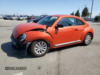 2018 Volkswagen Beetle S with VIN 3VWFD7AT6JM712900, listed as a Copart auction lot 61603805 with 40,090 mi miles and Salvage title. Bid and sale history available at DreamBid. Image 1.