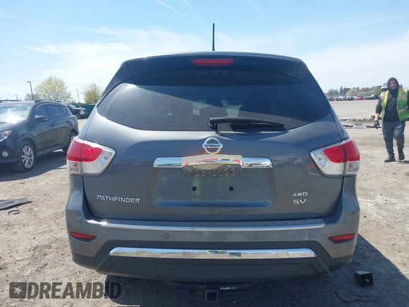 2016 Nissan Pathfinder Platinum with VIN 5N1AR2MM0GC645674, listed as a IAAI auction lot 42070490 with Not Provided miles. Bid and sale history available at carsss.com. Image 15.
