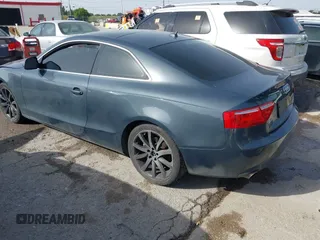 2009 Audi A5 z VIN WAUDK78T29A032682, wystawiony jako IAAI lot #42265354 z przebiegiem 170 433 mil mil oraz . Historia ofert i sprzedaży dostępna na DreamBid. Obrazek 3.