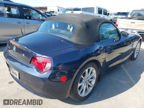 2006 BMW Z4 3.0i with VIN 4USBU33526LW58409, listed as a IAAI auction lot 42241927 with 126,347 mi miles and . Bid and sale history available at DreamBid. Image 4.